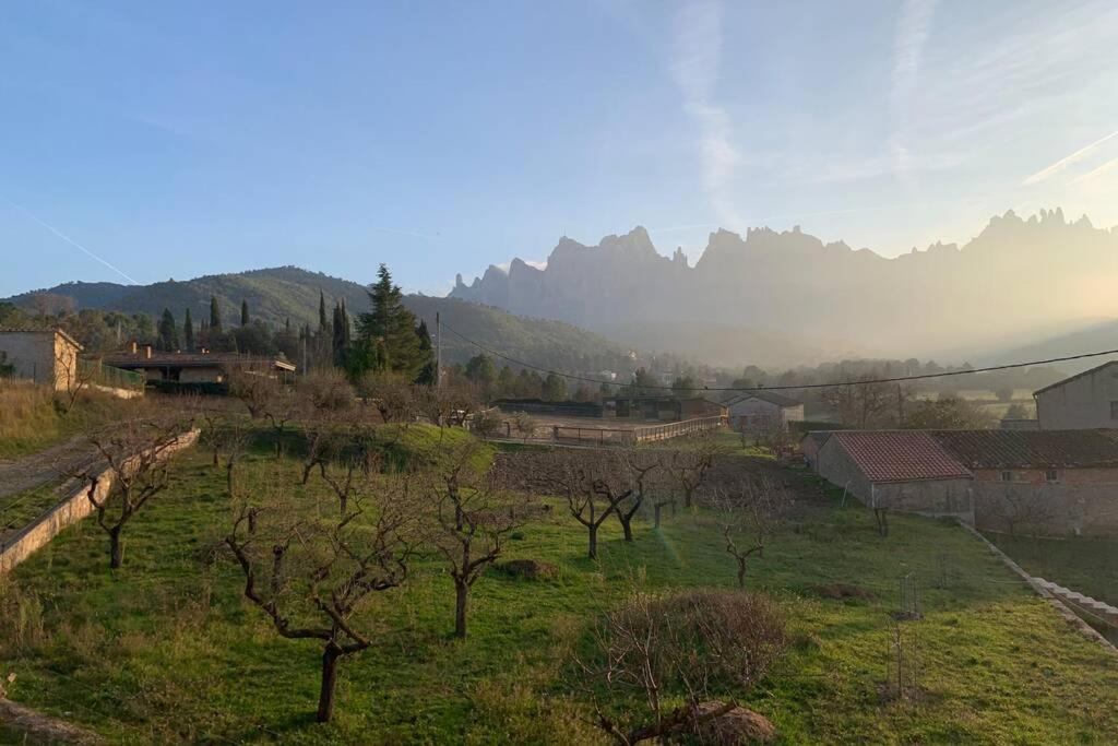 Masia Can Castanyola Marganell Esterno foto