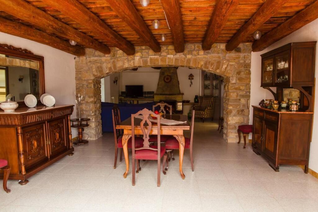 Masia Can Castanyola Marganell Esterno foto