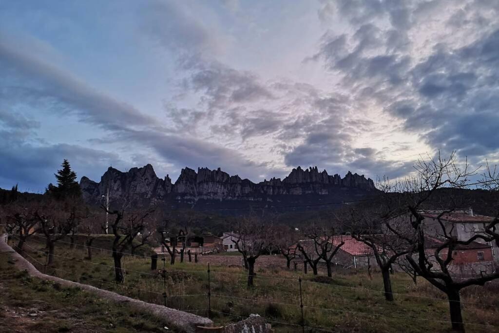 Masia Can Castanyola Marganell Esterno foto