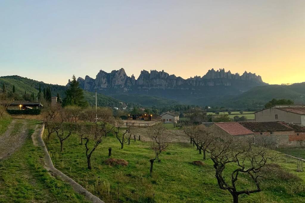 Masia Can Castanyola Marganell Esterno foto